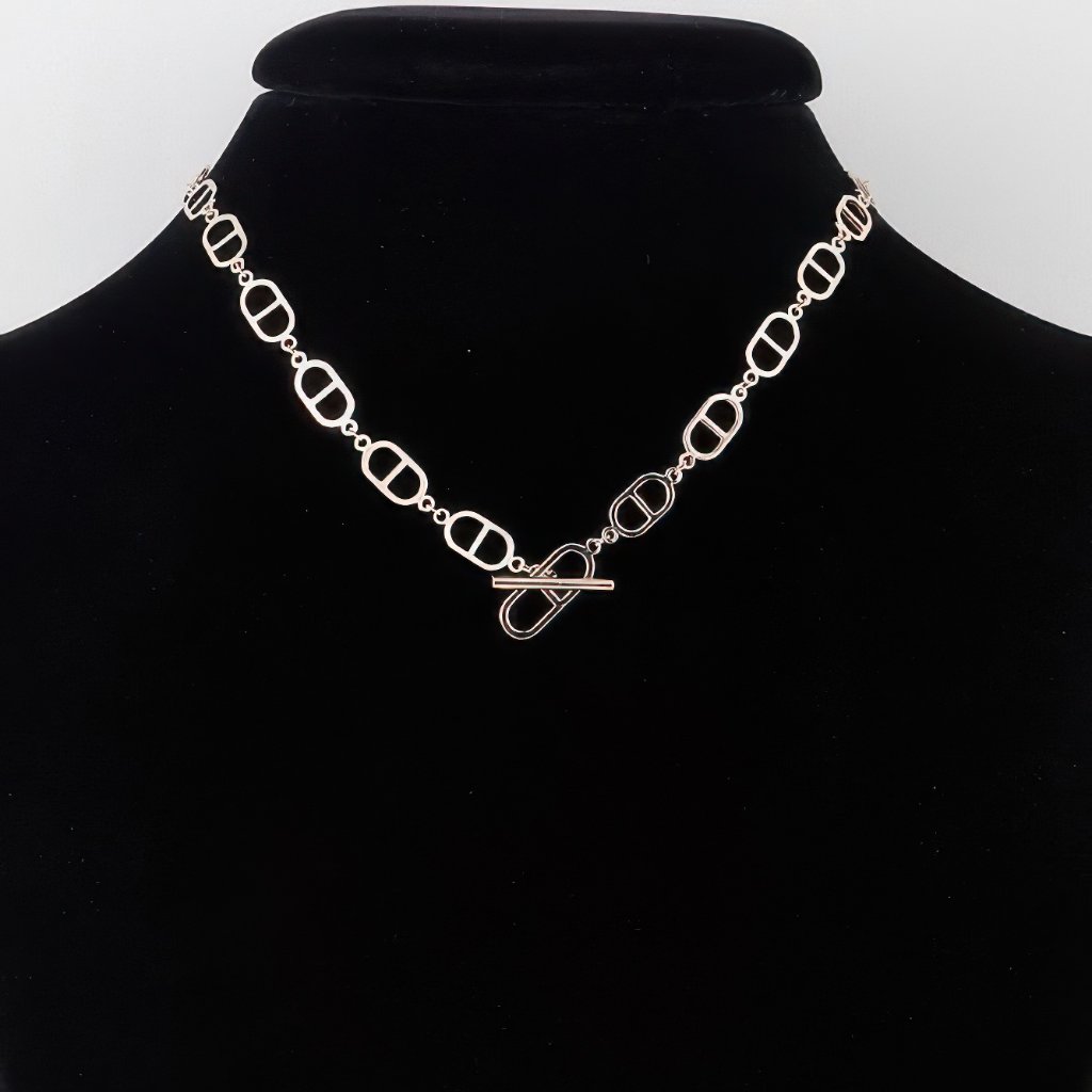 Mariner Chain Toggle Necklace 29$